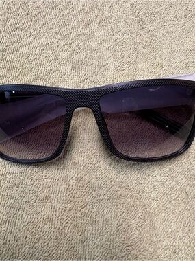 Paleshy tinted sunglasses.